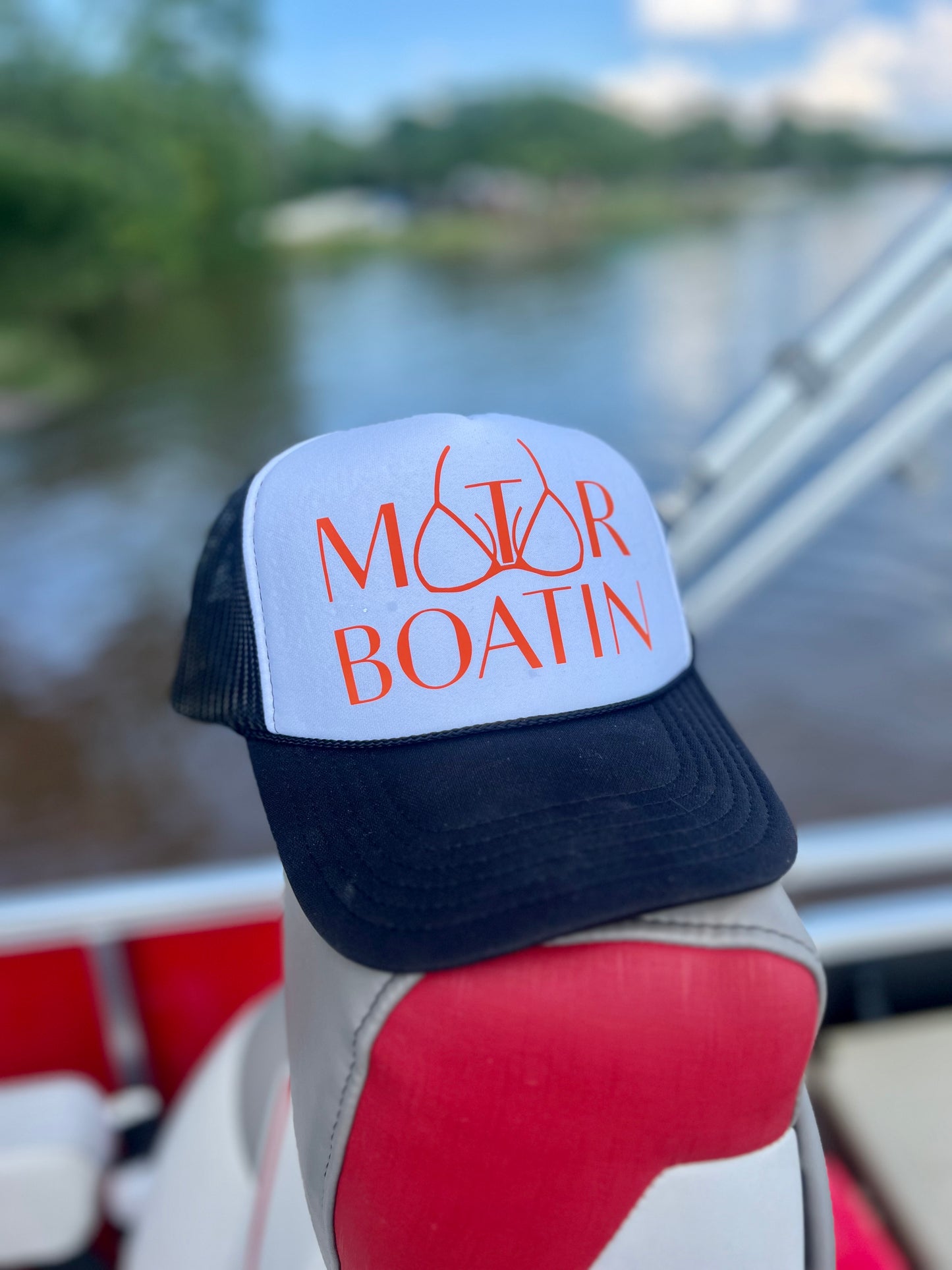 Motor Boatin